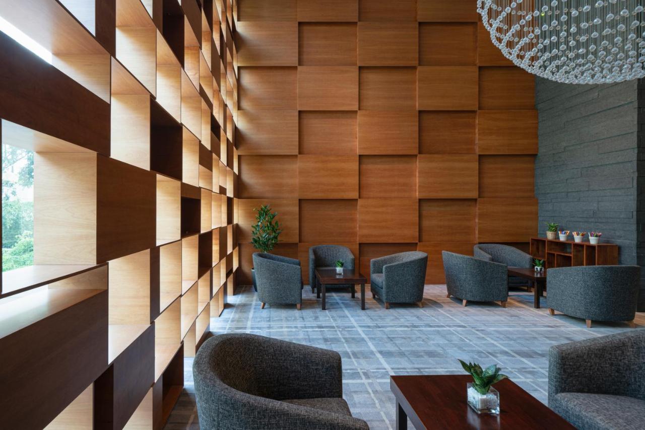 Oasia Resort Sentosa By Far East Hospitality Singapur Exterior foto The lobby of the hotel